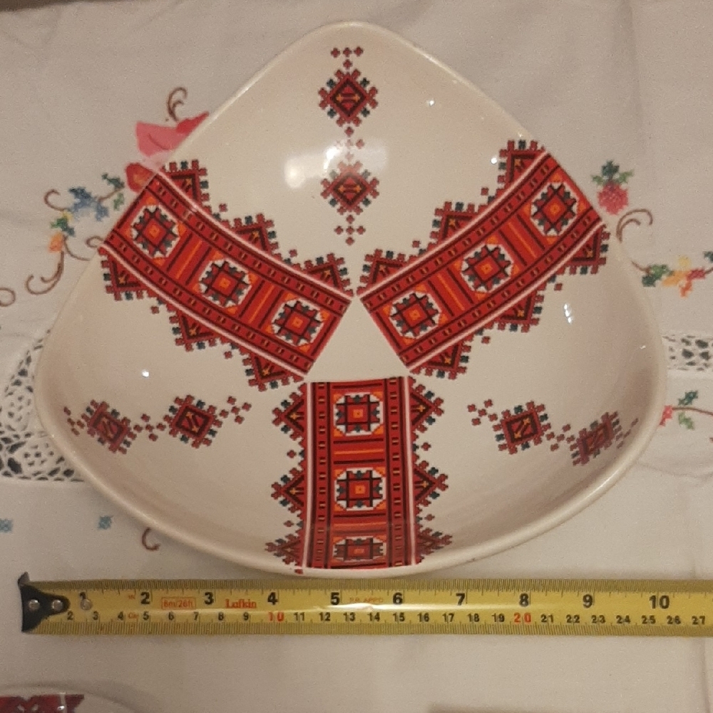 🇺🇦Decorative🇺🇦 UKRAINIAN Red and White Ceramic Bowl, Plate & Tray Set - Picture 9 of 13